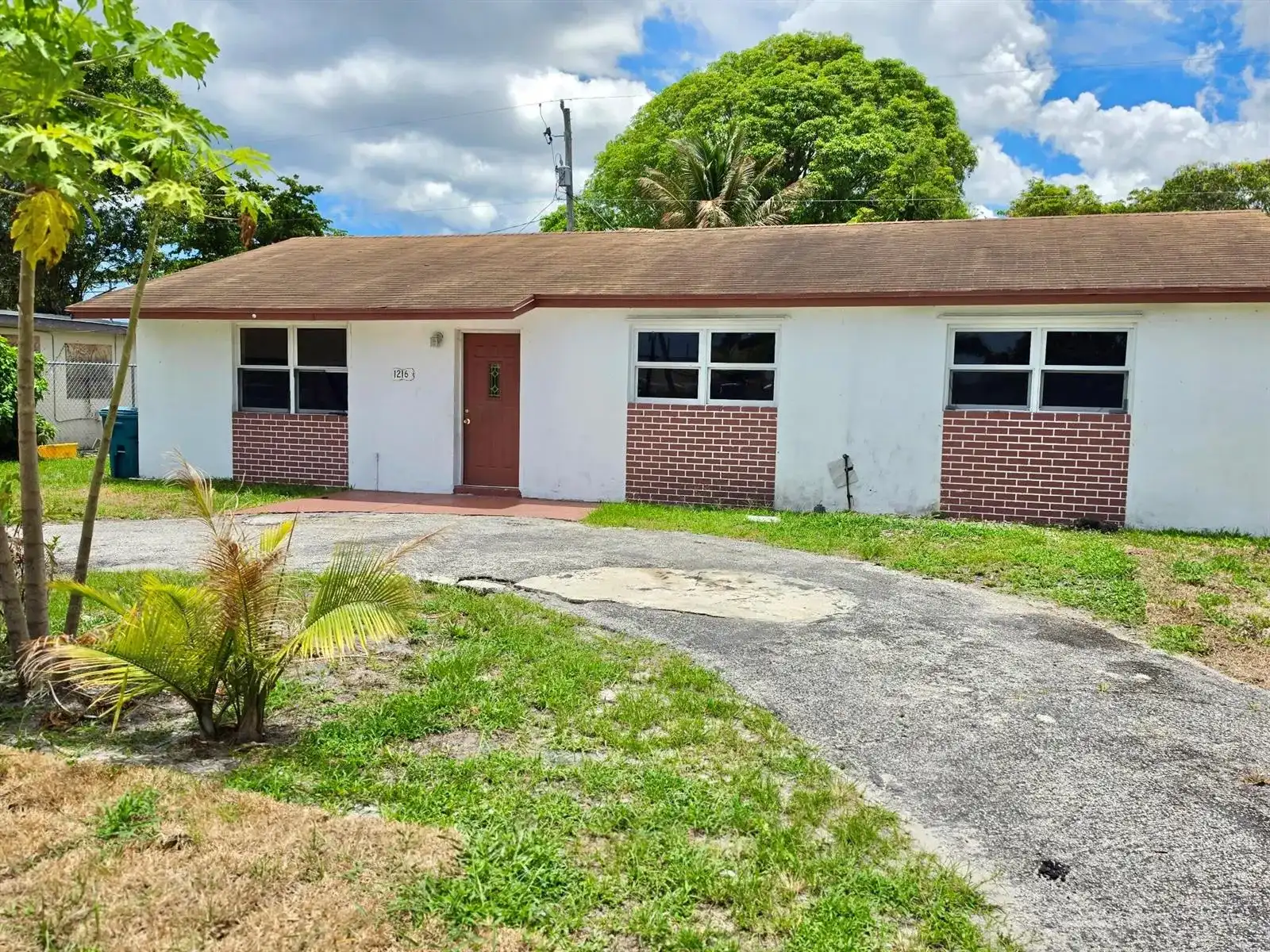1216 Giller Avenue, Mangonia Park FL 33407