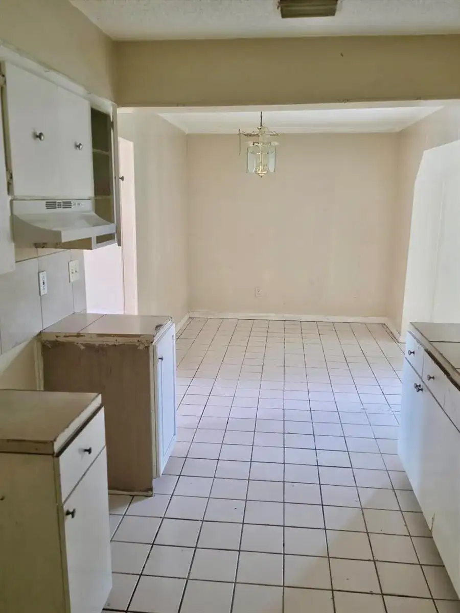 1216 Giller Avenue, Mangonia Park FL 33407 photo 4