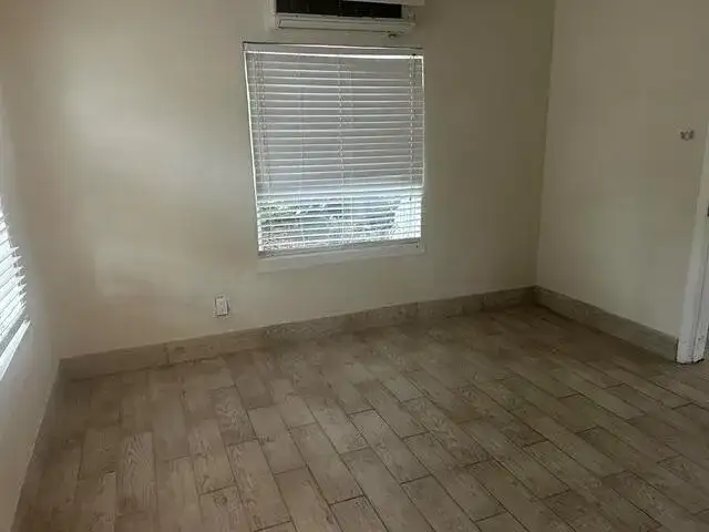 1839 SW 23rd Street, Fort Lauderdale FL 33315 photo 3