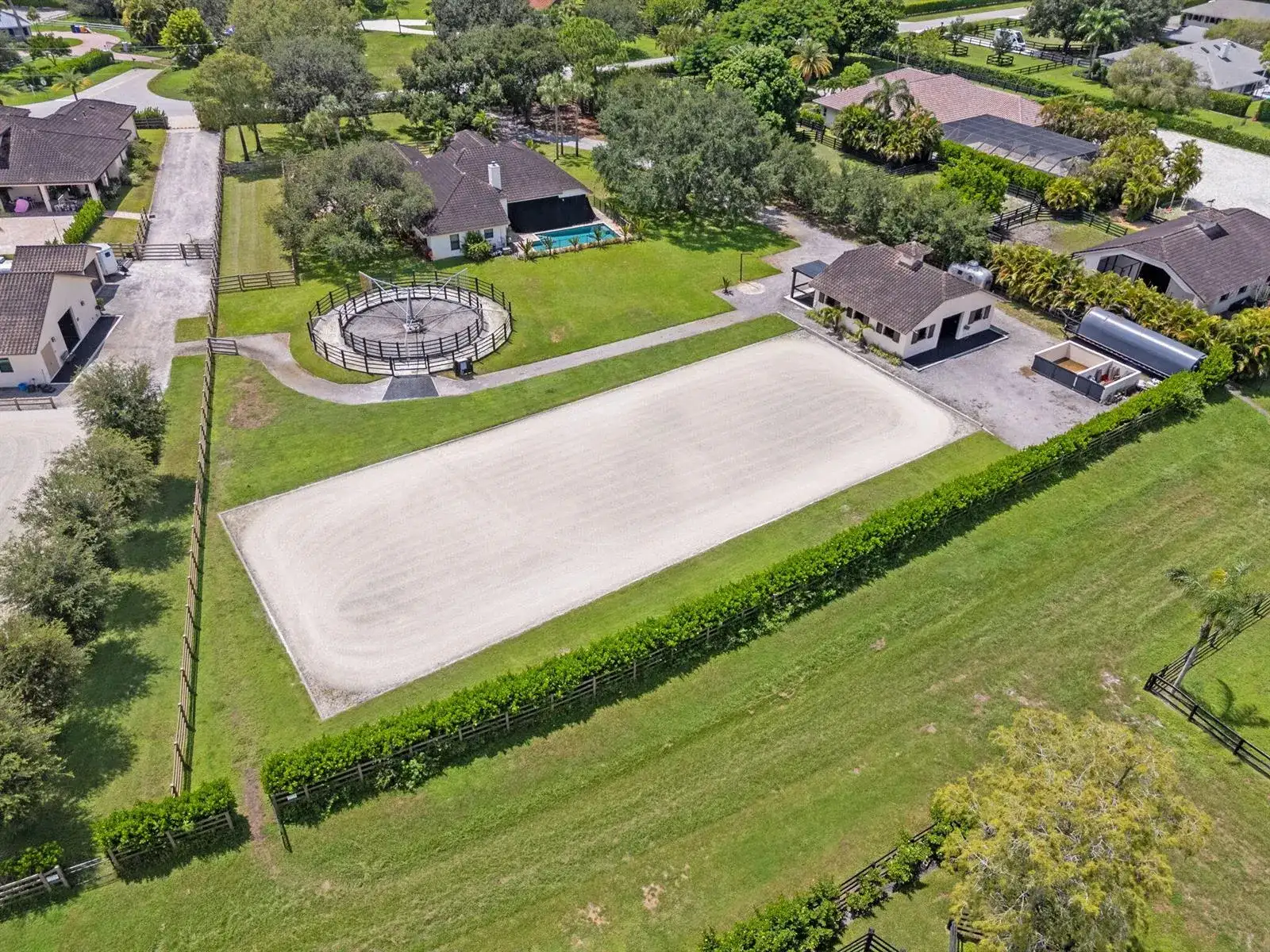 1561 Clydesdale Avenue, Wellington FL 33414 photo 2