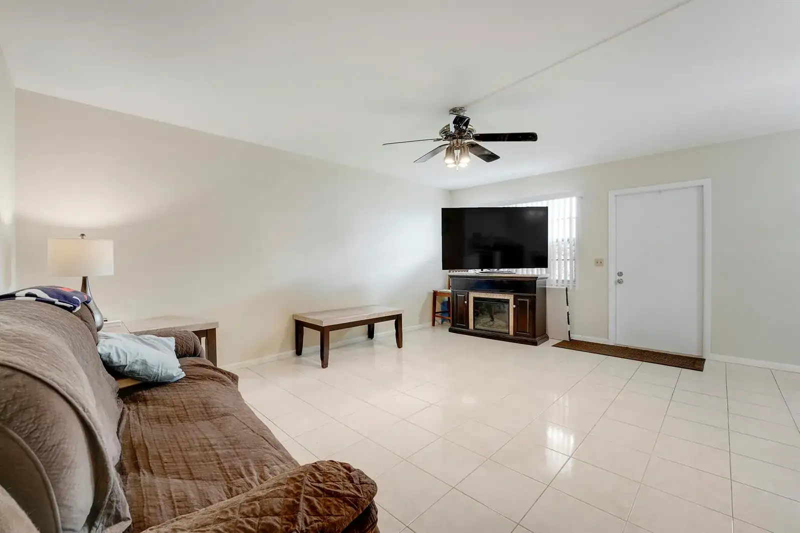1011 Exeter, Boca Raton FL 33434 photo 2