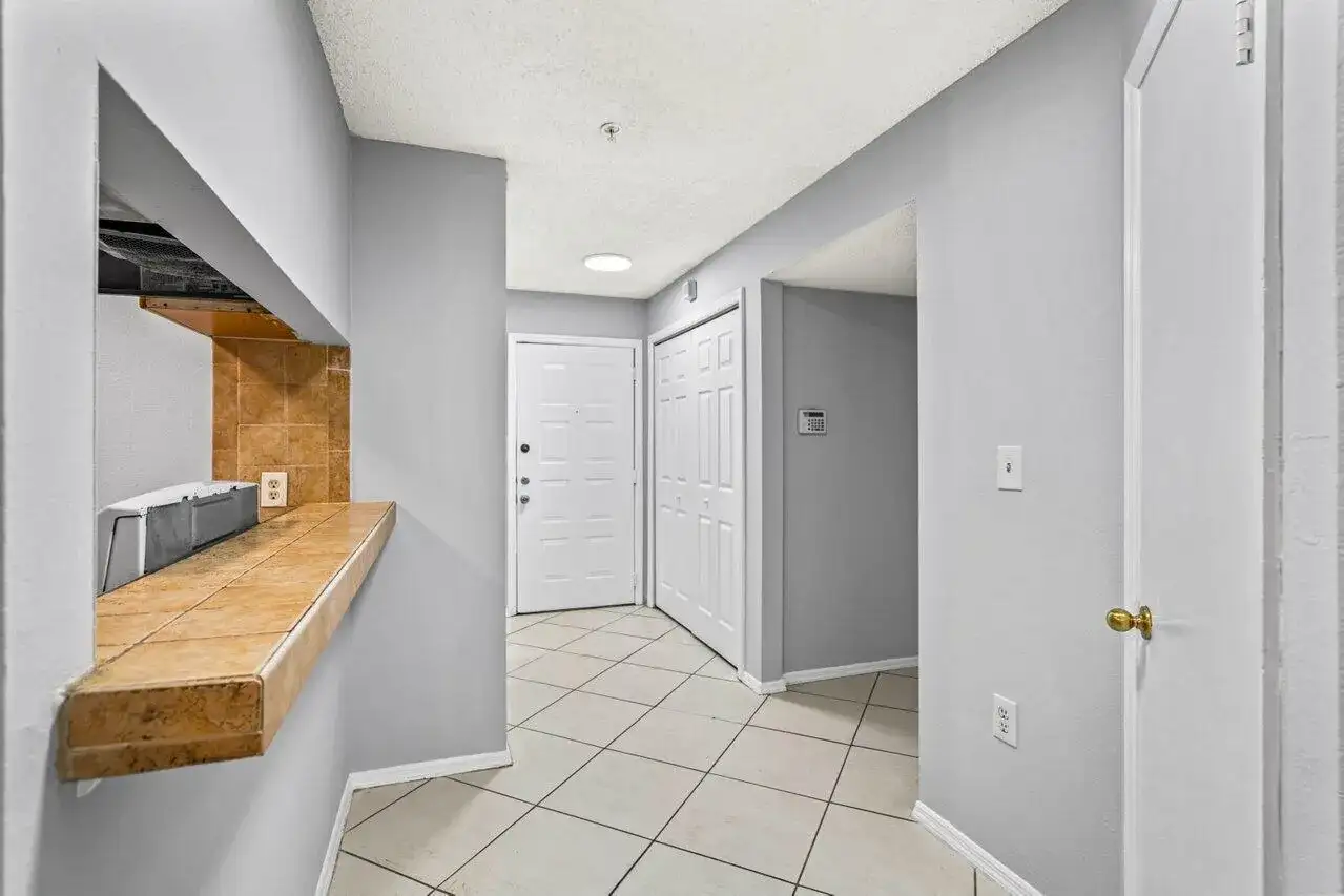 2305 N Congress Avenue # 18, Boynton Beach FL 33426 photo 2