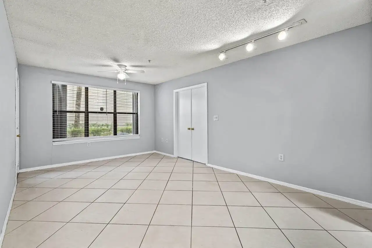 2305 N Congress Avenue # 18, Boynton Beach FL 33426 photo 4
