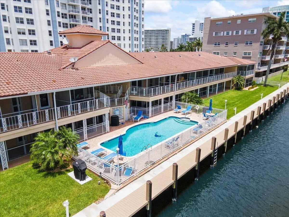 2864 NE 33rd Court # 205, Fort Lauderdale FL 33306
