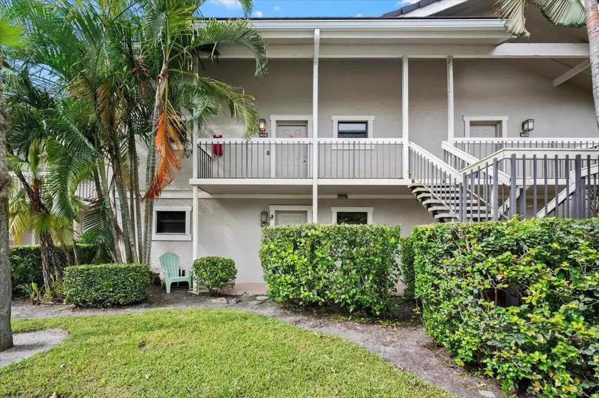 11863 Wimbledon Circle # 441, Wellington FL 33414