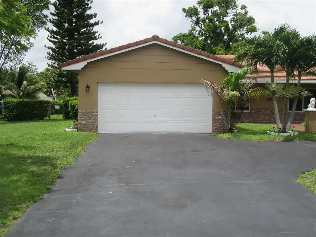 4100 NW 110th Avenue, Coral Springs FL 33065