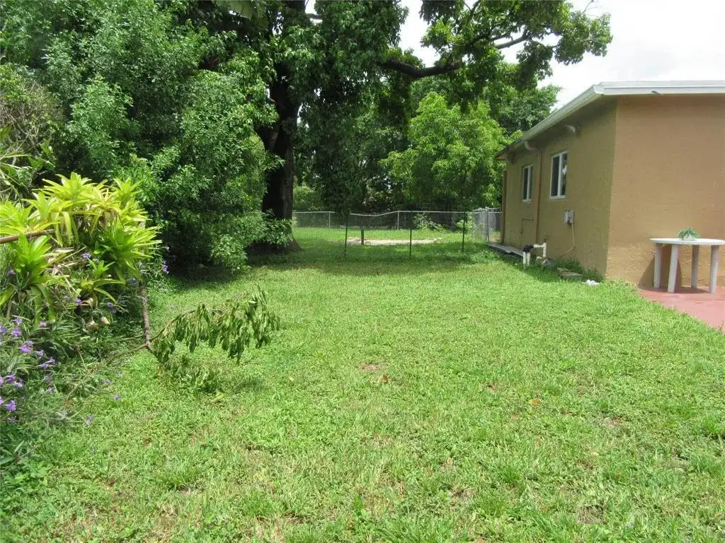 4100 NW 110th Avenue, Coral Springs FL 33065 photo 2