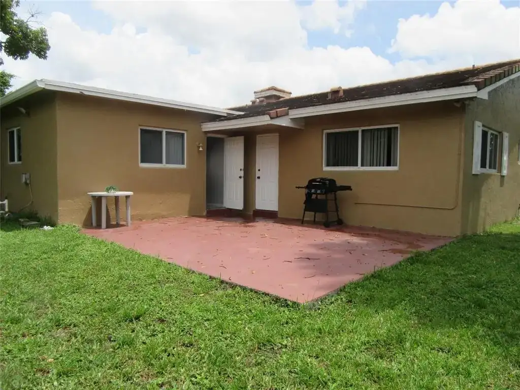 4100 NW 110th Avenue, Coral Springs FL 33065 photo 4