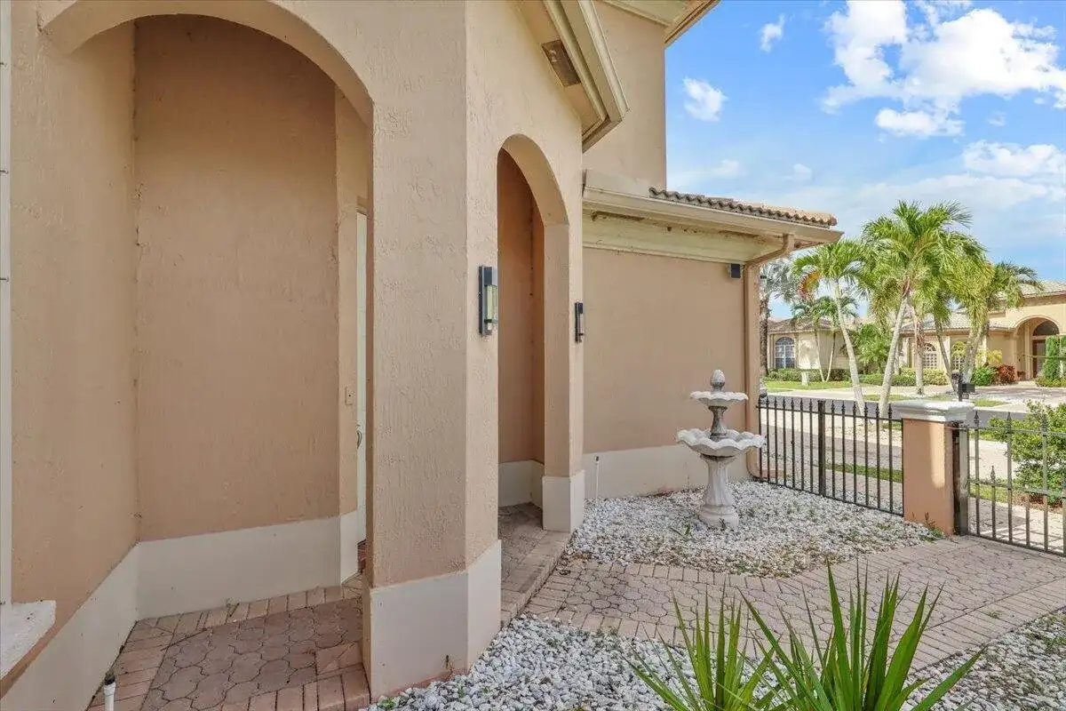 1831 Waldorf Drive, Royal Palm Beach FL 33411 photo 5