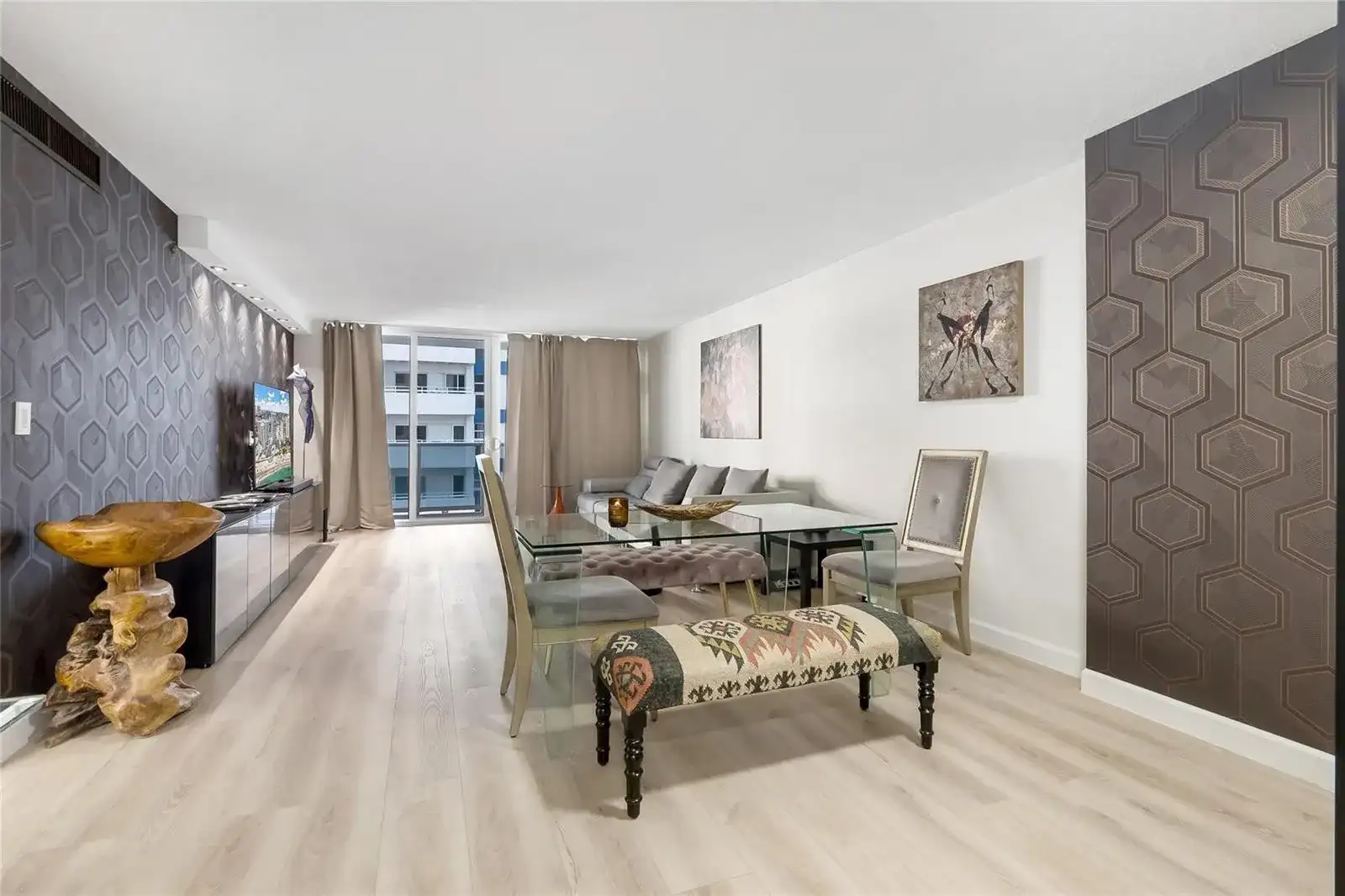 3140 S Ocean Drive # 208, Hallandale Beach FL 33009