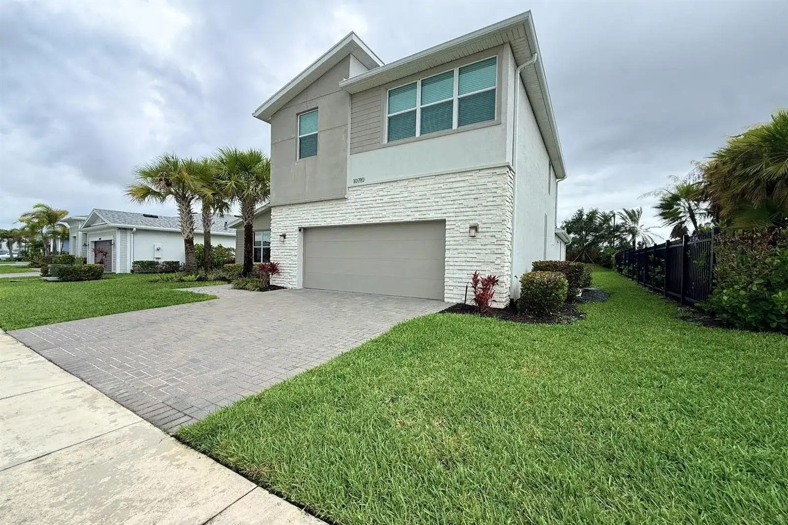 10710 SW Hensley Street, Port St. Lucie FL 34987 photo 2