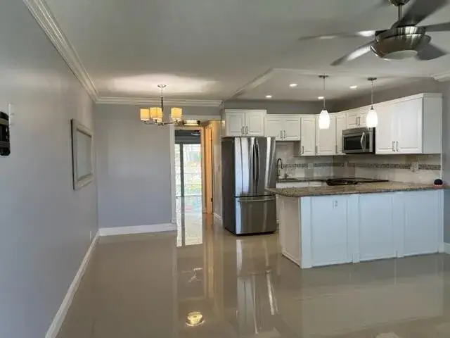 800 W Horizons W # 211, Boynton Beach FL 33435
