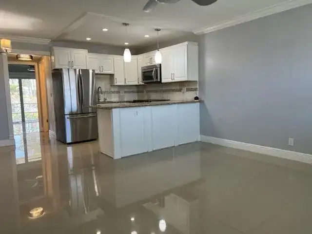 800 W Horizons W # 211, Boynton Beach FL 33435 photo 2