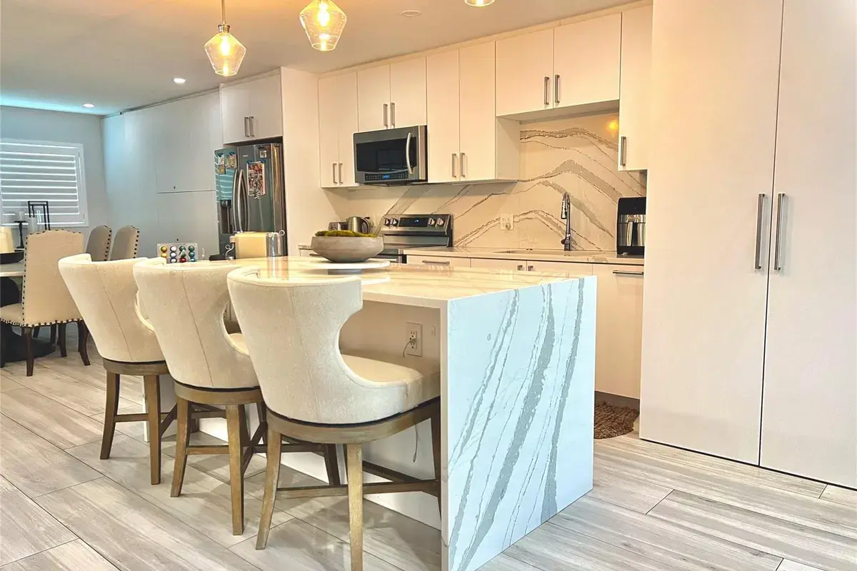 2115 NE 37th Drive # 121, Fort Lauderdale FL 33308