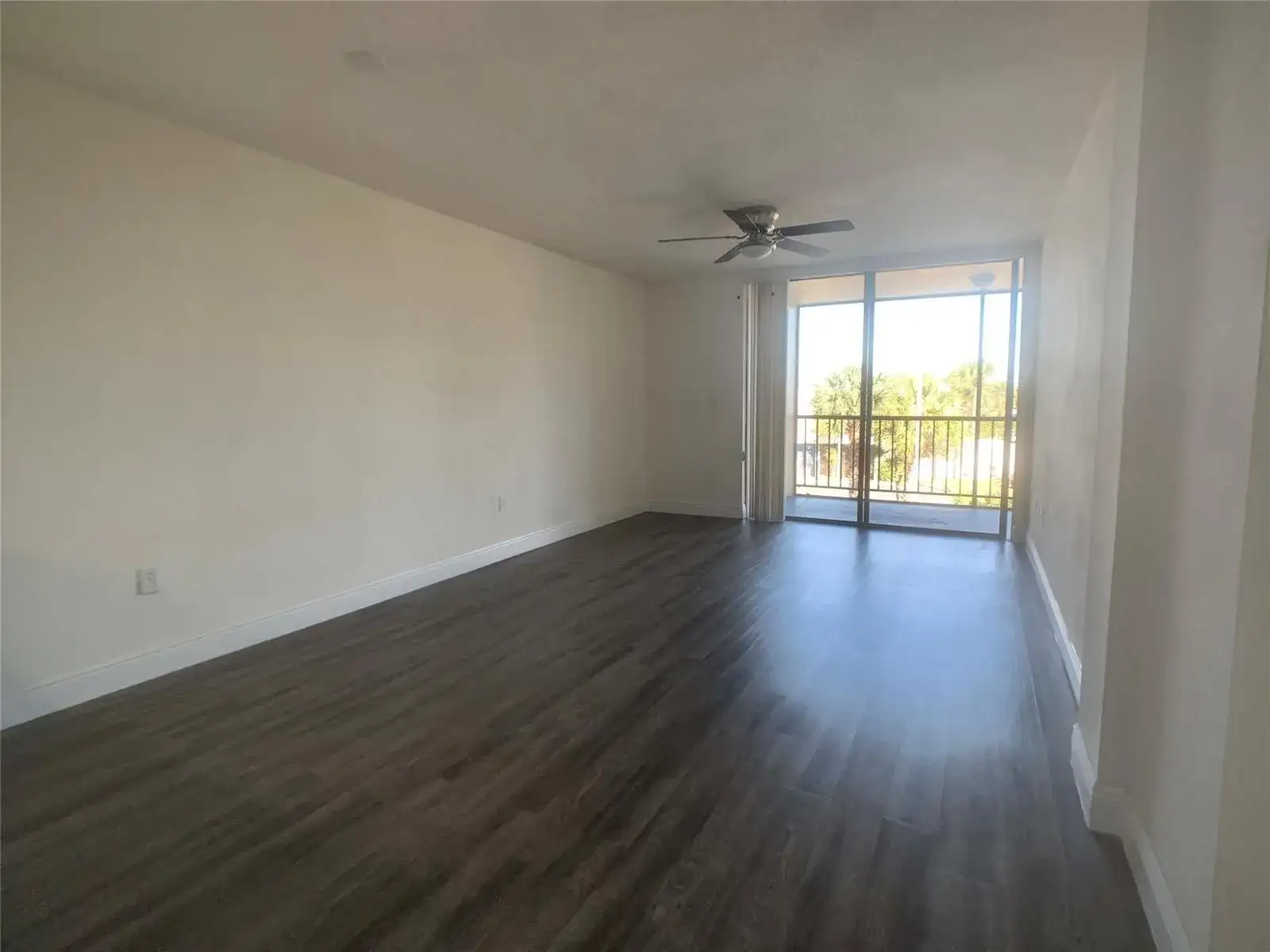 19455 NE 10 Avenue # 514, North Miami Beach FL 33179 photo 3