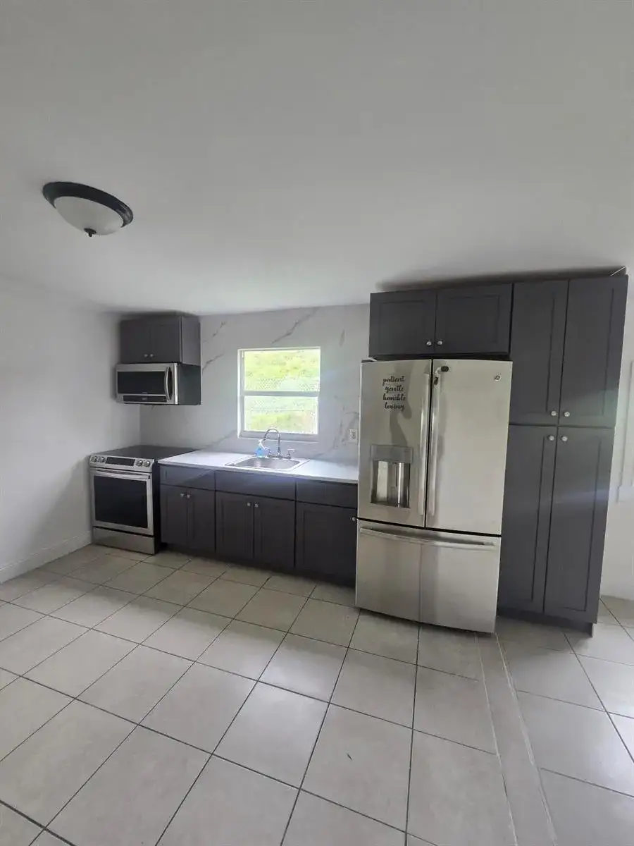6209 Grant Street, Hollywood FL 33024 photo 2