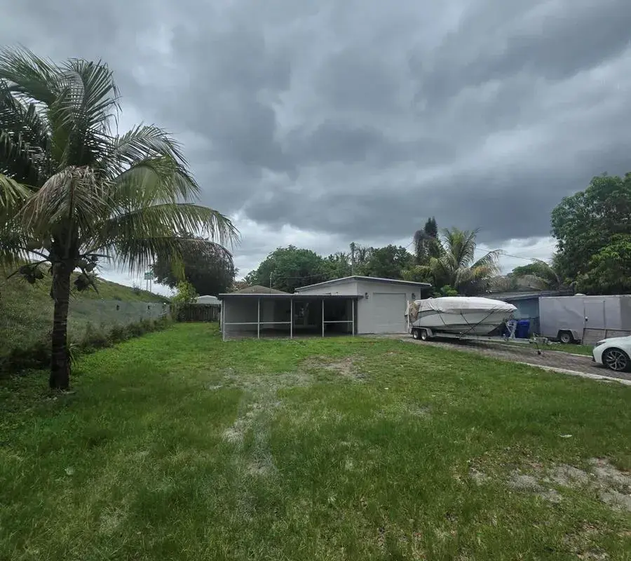 6209 Grant Street, Hollywood FL 33024