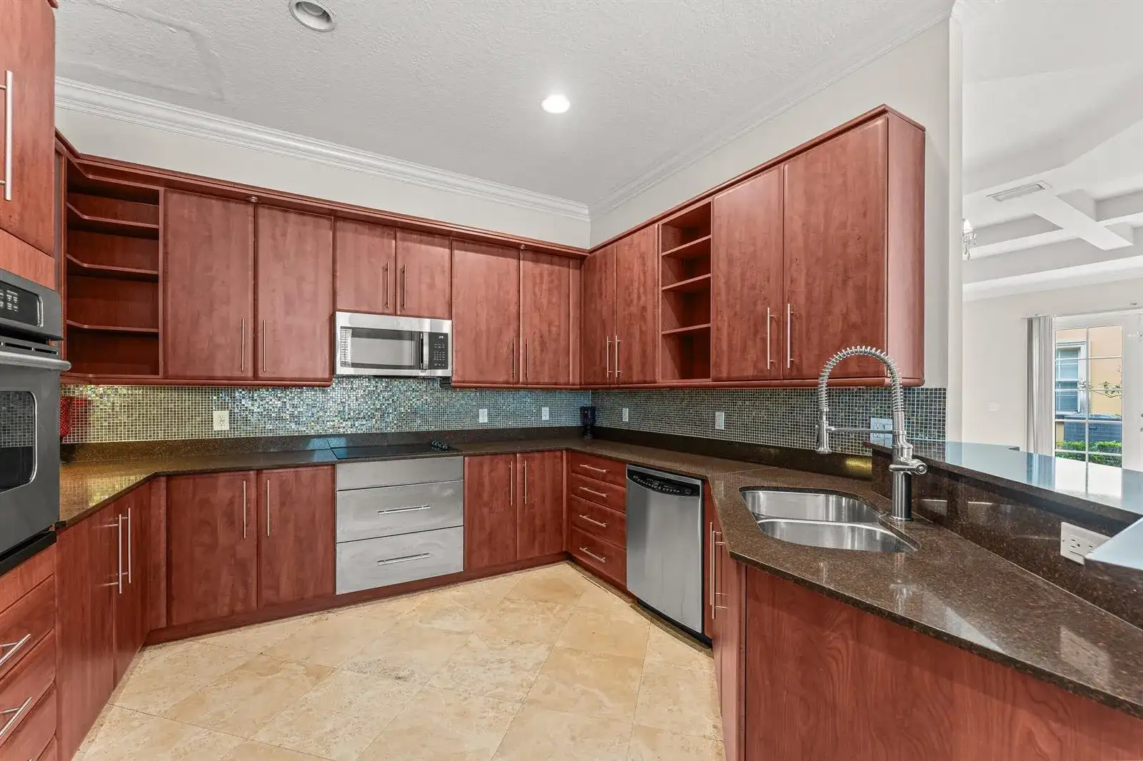 210 NE 69th Circle, Boca Raton FL 33487 photo 5