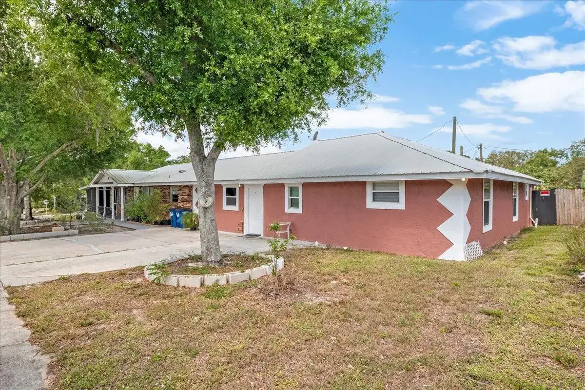 216 Micco Avenue, Sebring FL 33870 photo 2
