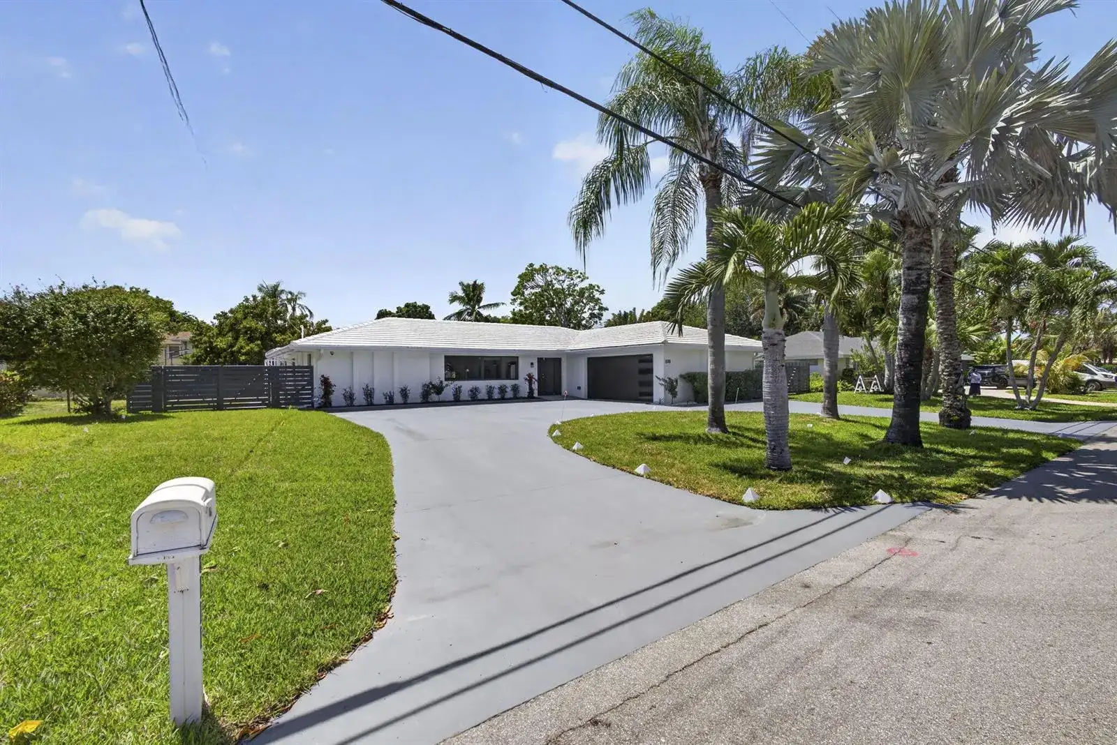 8111 W Lake Drive, Lake Clarke Shores FL 33406 photo 3