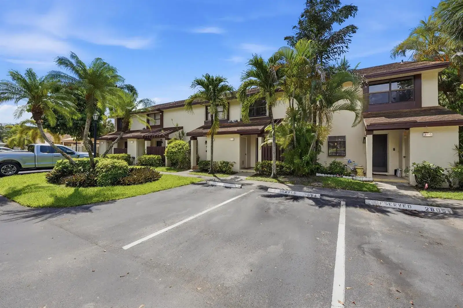 3797 Carambola Circle N, Coconut Creek FL 33066 photo 2