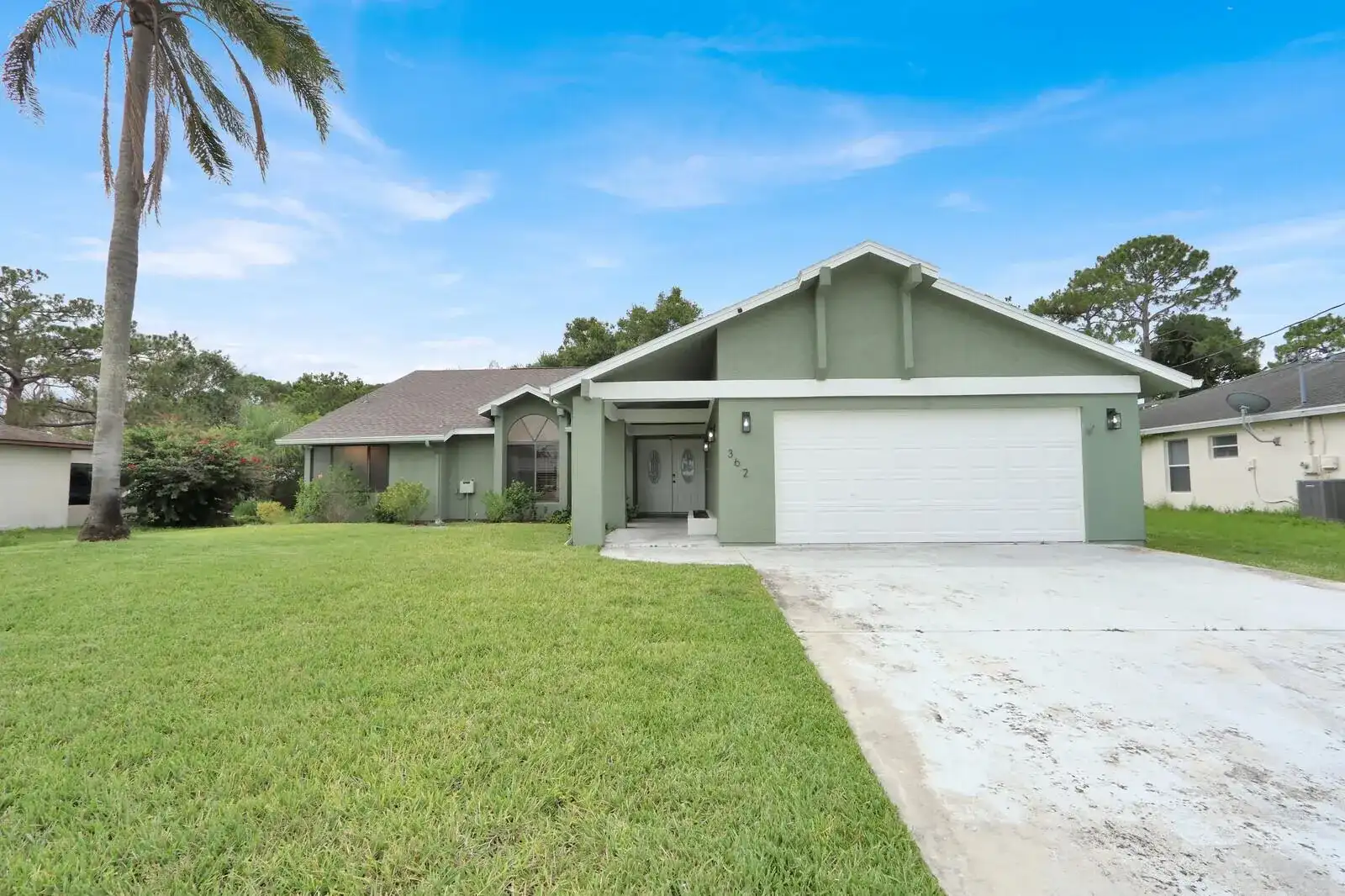 362 SE Crosspoint Drive, Port St. Lucie FL 34983