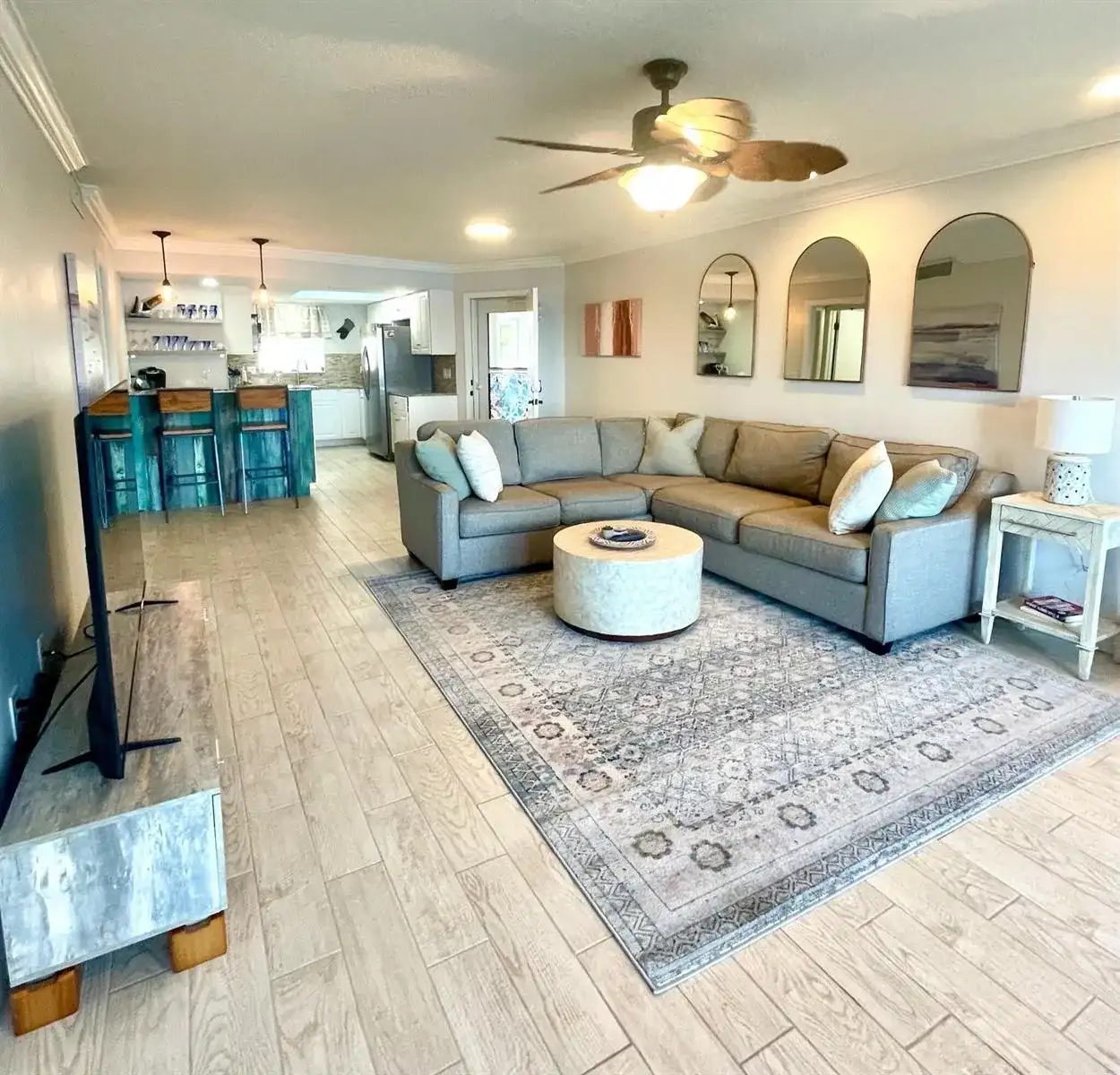 410 Wilma Circle # 103, Riviera Beach FL 33404 photo 4