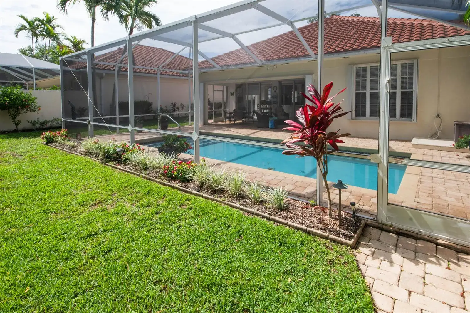 146 Lost Bridge Drive, Palm Beach Gardens FL 33410 photo 2