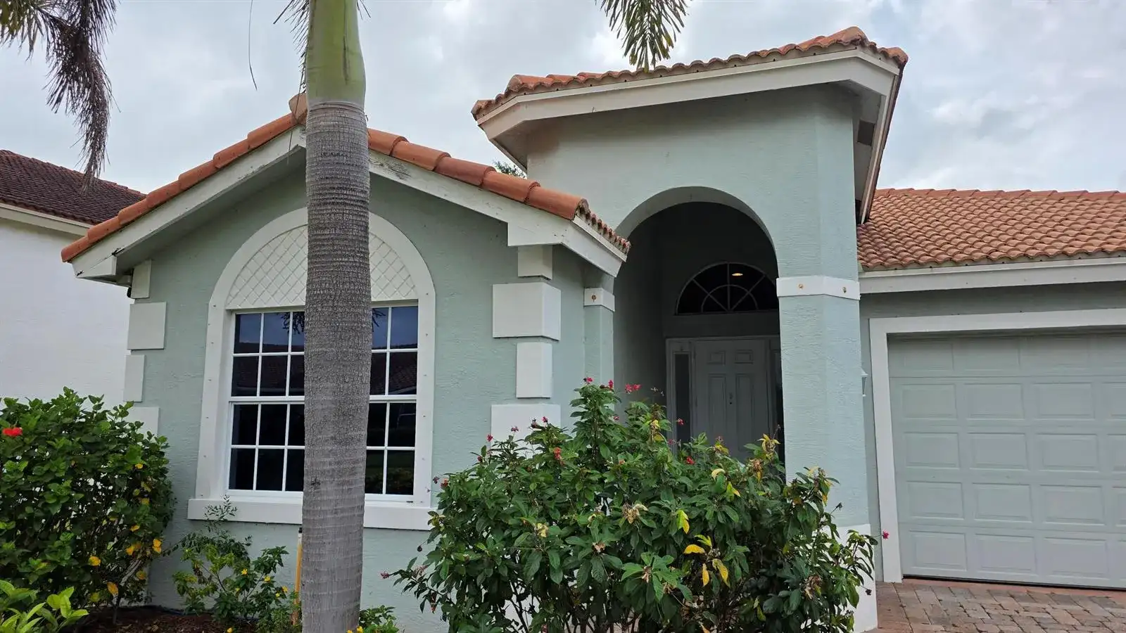 2264 SW Newport Isles Boulevard, Port St. Lucie FL 34953 photo 2