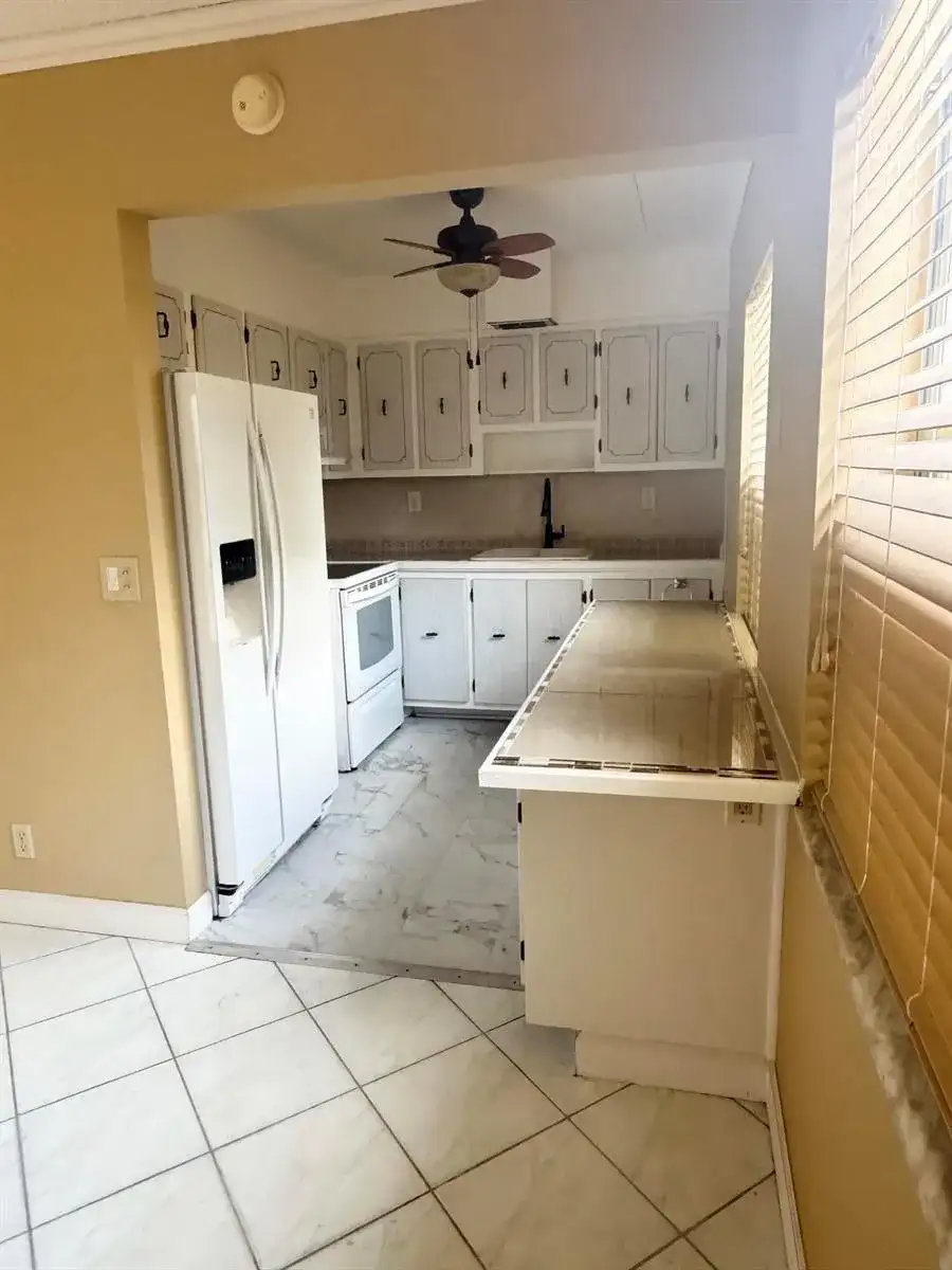 814 Burgundy Q, Delray Beach FL 33484 photo 3