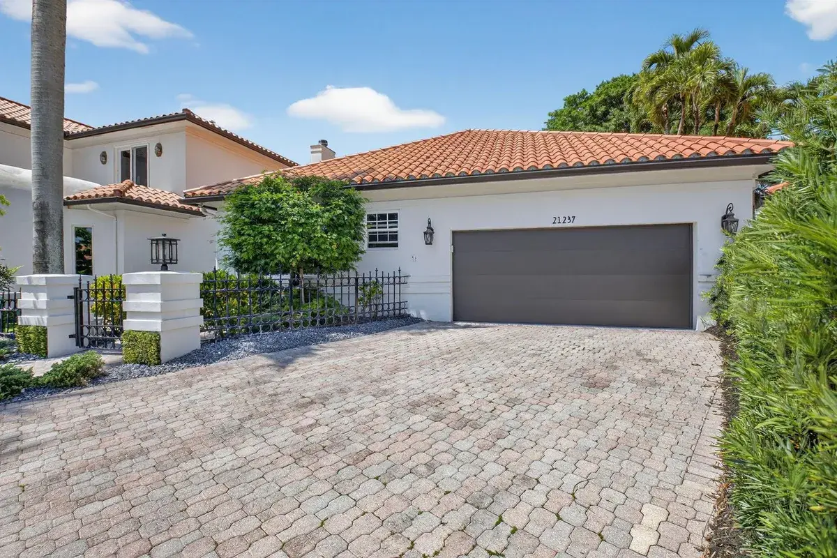 21237 Harrow Court, Boca Raton FL 33433