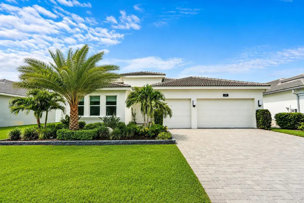 9939 Great Barrier Trail, Boynton Beach FL 33473