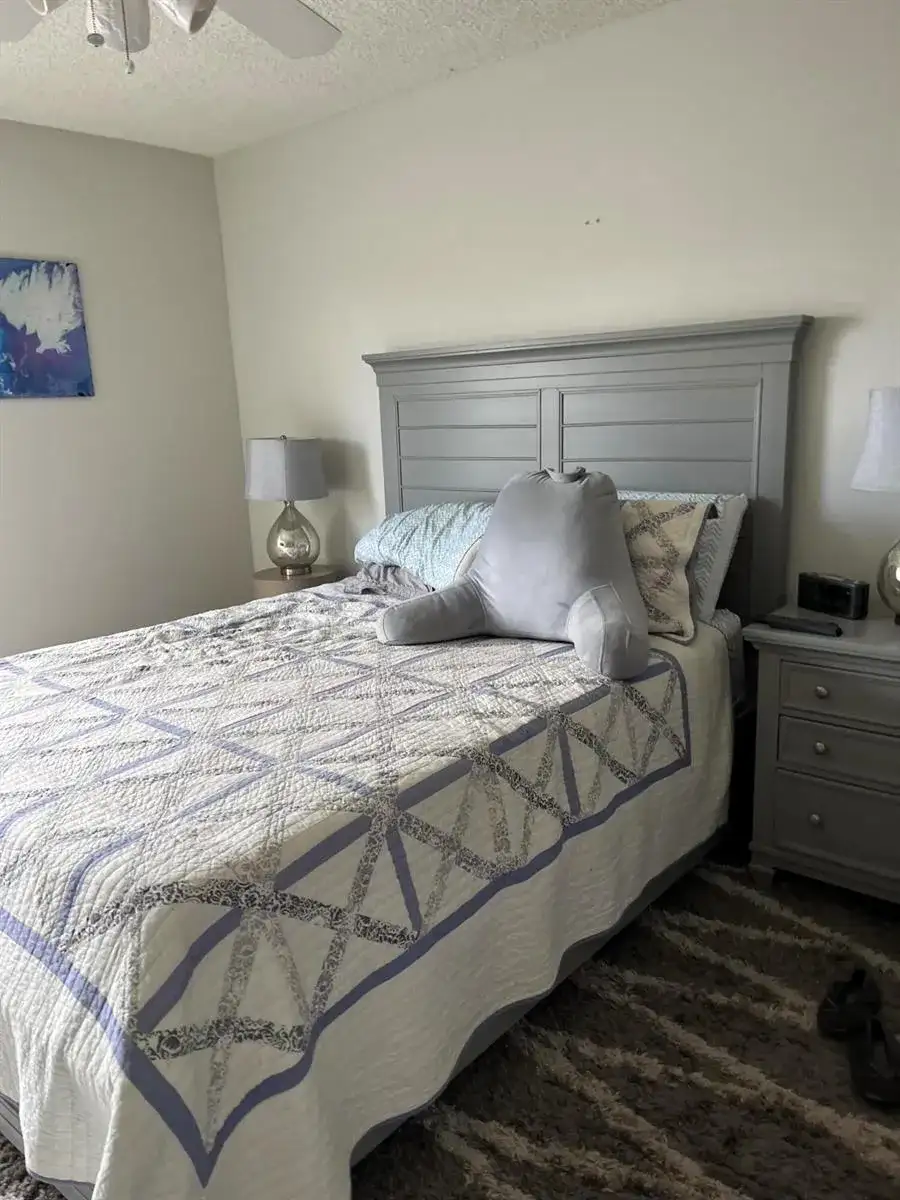 358 Burgundy H, Delray Beach FL 33484 photo 3