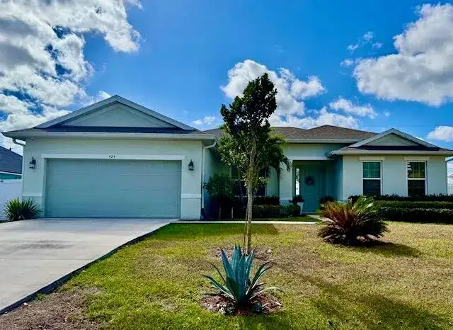 424 SW Ridgecrest Drive, Port St. Lucie FL 34953 photo 2