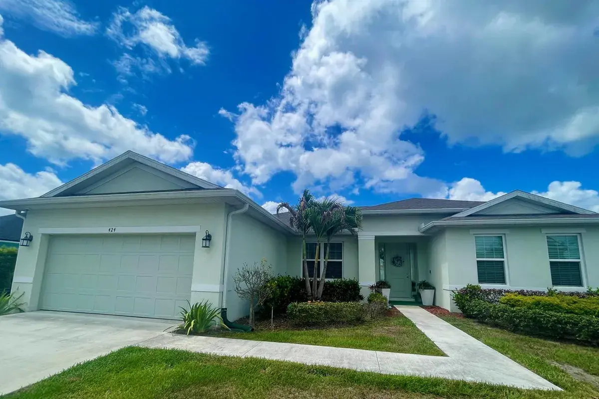 424 SW Ridgecrest Drive, Port St. Lucie FL 34953
