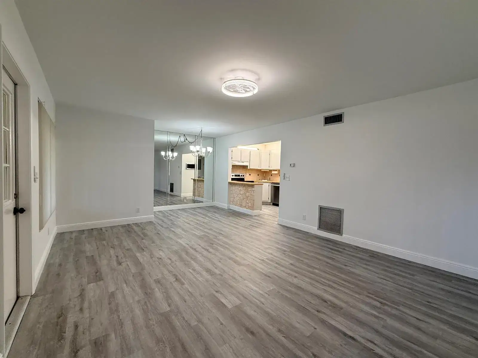 318 Knotty Pine Circle # 2, FL 33463 photo 2