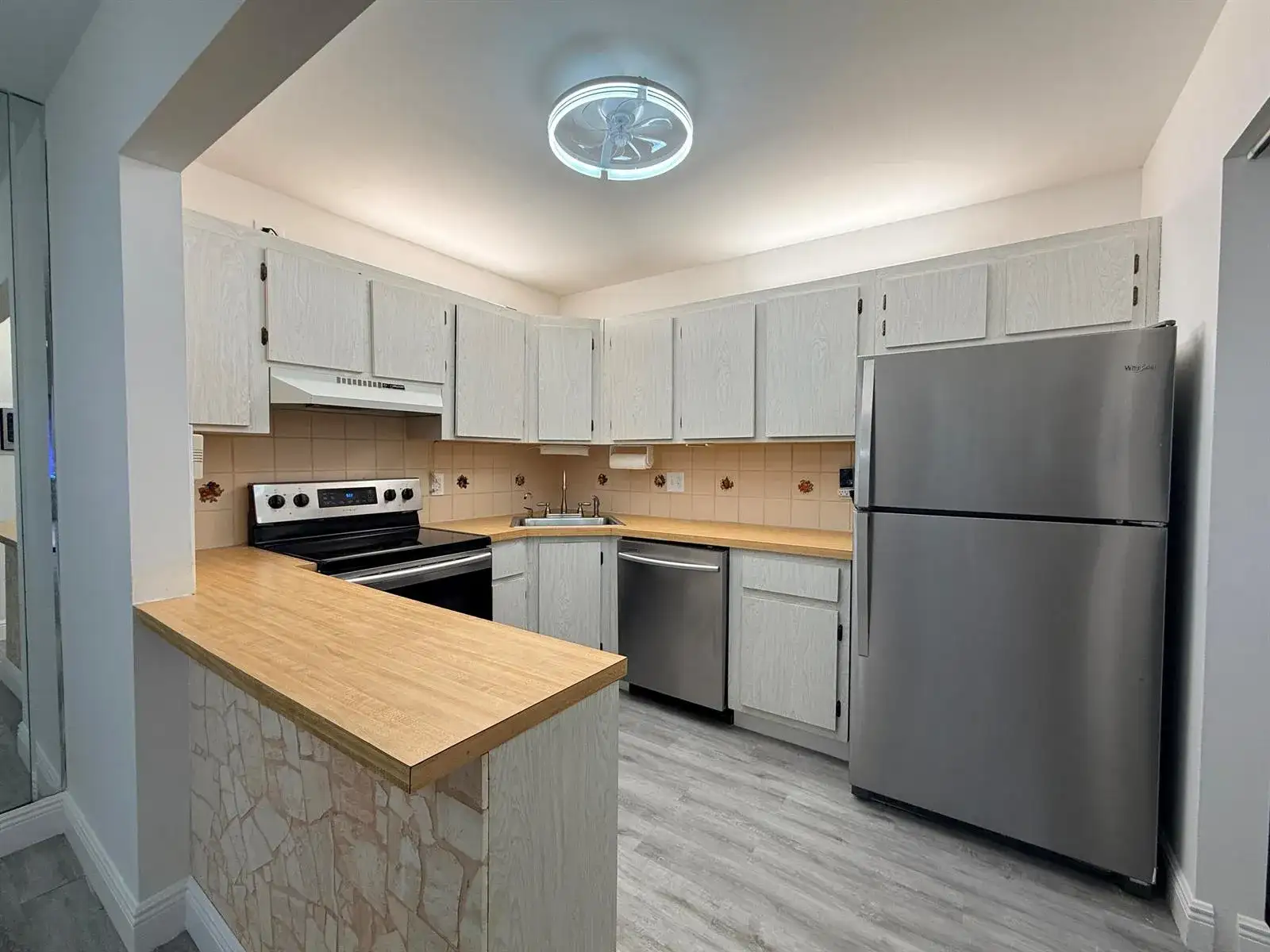 318 Knotty Pine Circle # 2, FL 33463 photo 4
