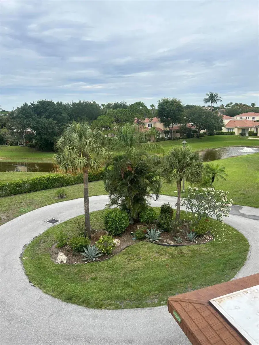 5390 NW Woodland Lakes Drive # 4020, Palm Beach Gardens FL 33418 photo 4