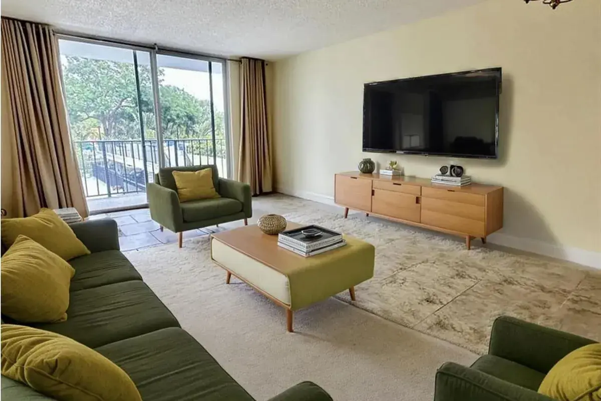 1800 N Andrews Avenue # 2a, Fort Lauderdale FL 33311