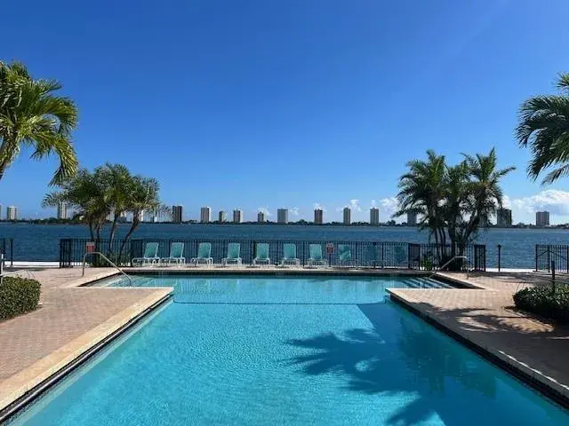 1140 Lake Shore Drive # 206, Lake Park FL 33403