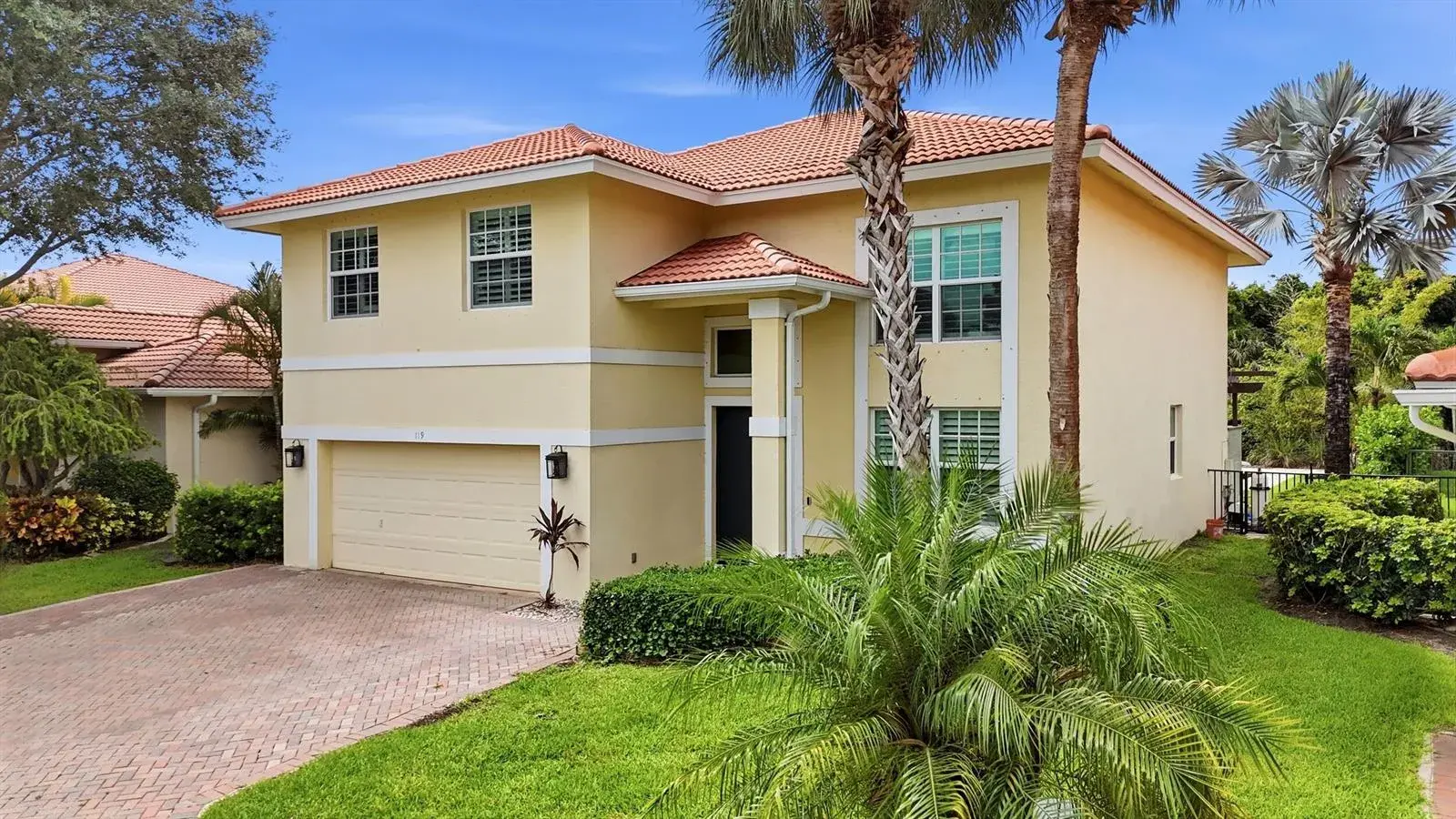 119 Hidden Hollow Drive, Palm Beach Gardens FL 33418 photo 2