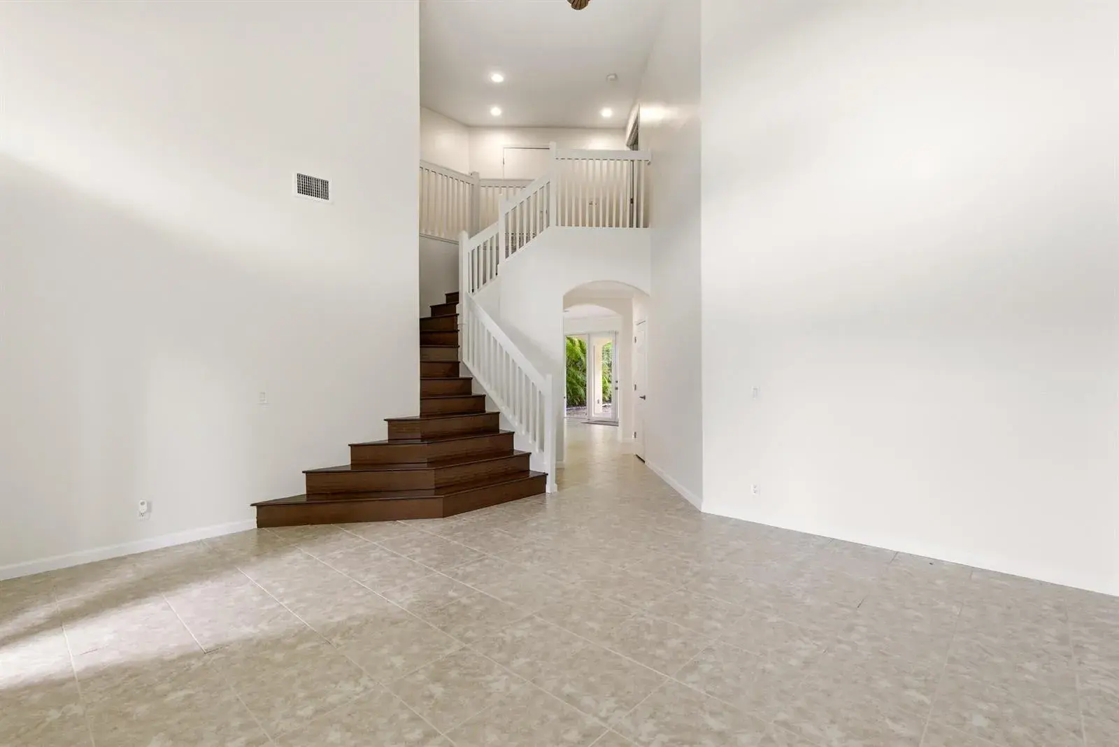 119 Hidden Hollow Drive, Palm Beach Gardens FL 33418 photo 4