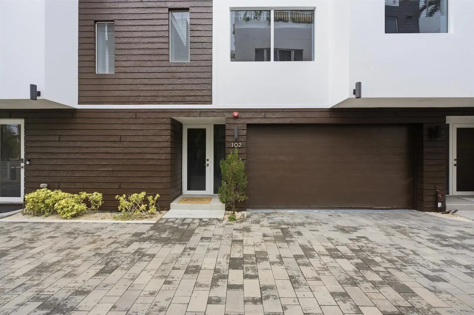 714 NE 14th Avenue # 102, Fort Lauderdale FL 33304