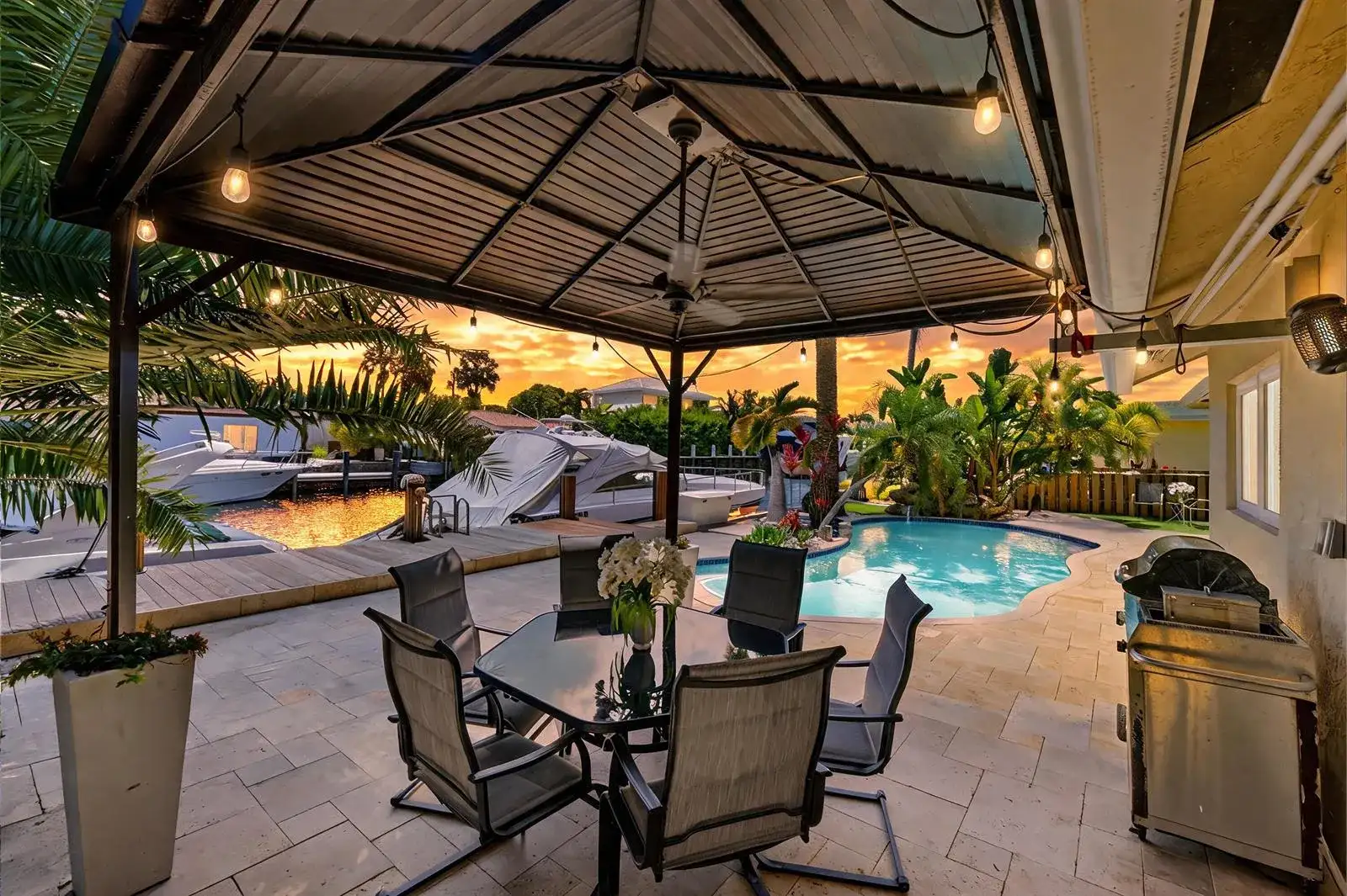 390 SE 12th Avenue, Pompano Beach FL 33060 photo 2