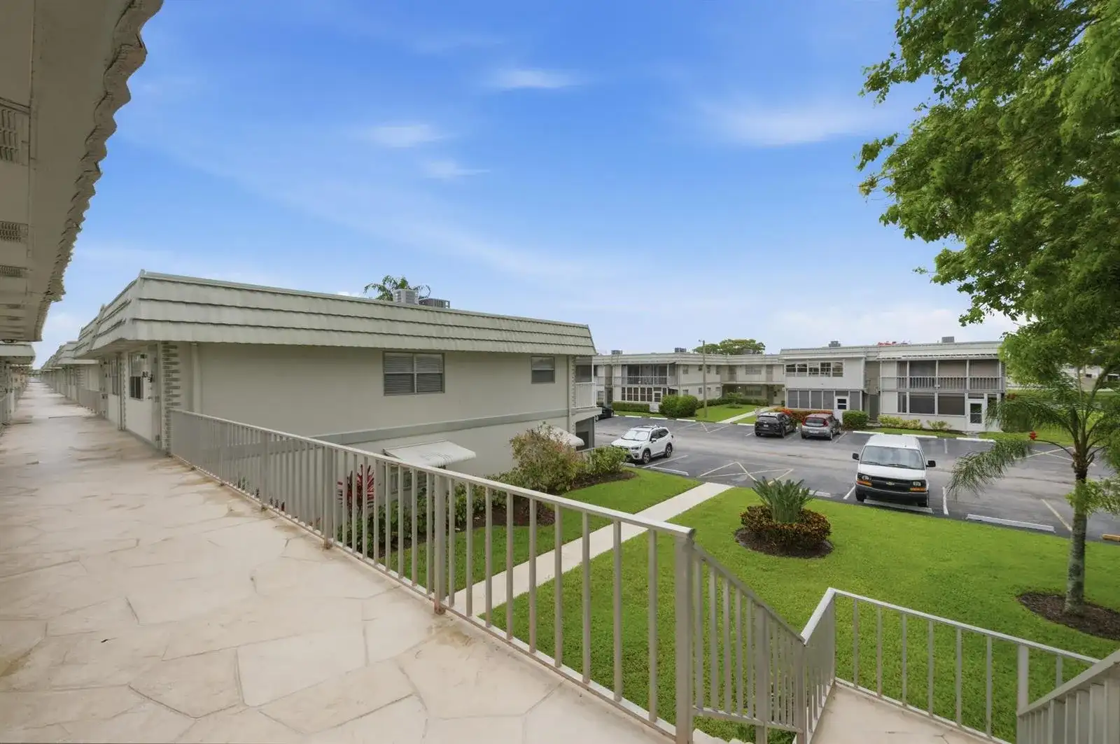 670 Monaco N, Delray Beach FL 33446 photo 4