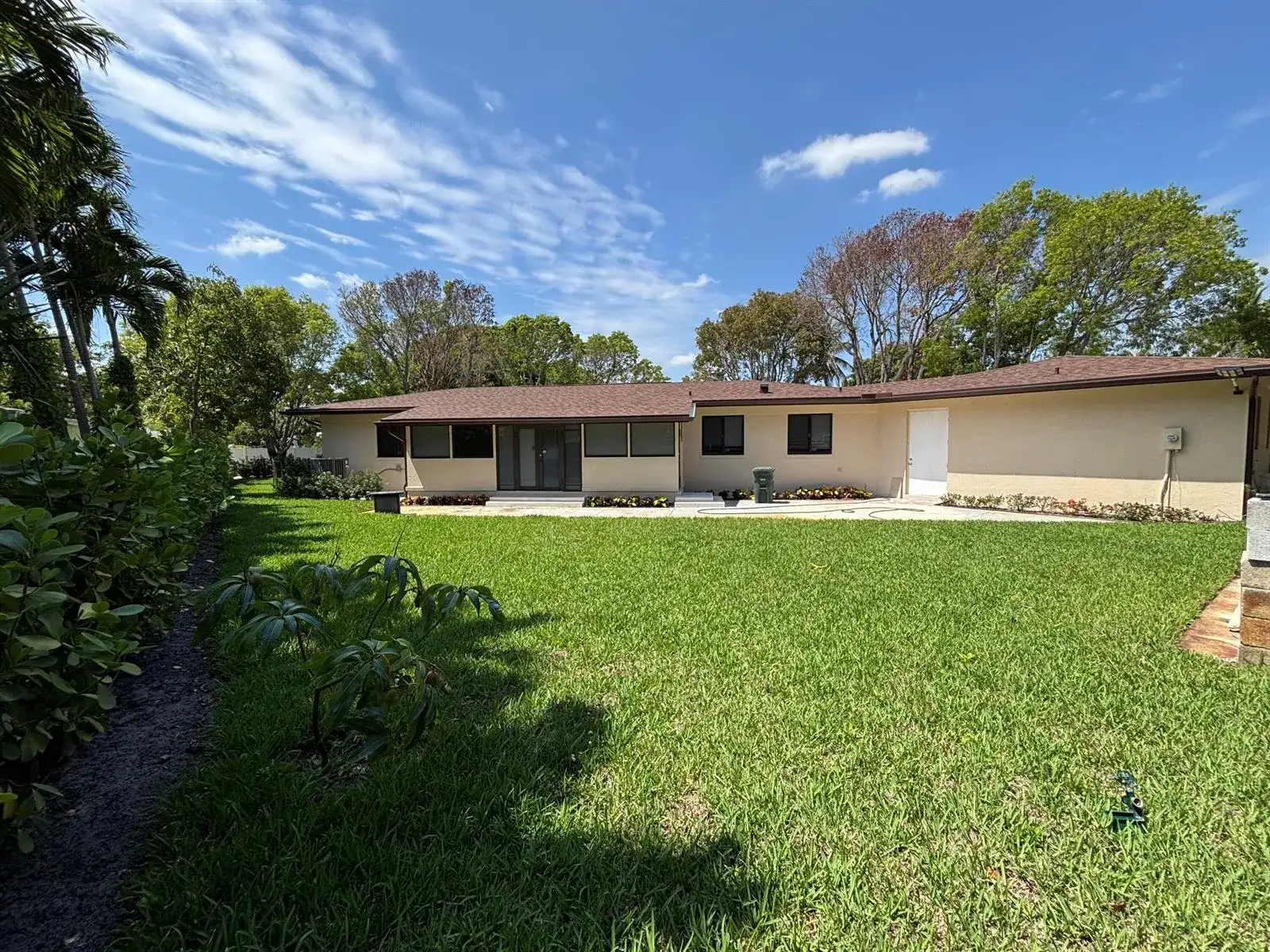 135 E Ilex Drive, Lake Park FL 33403 photo 4