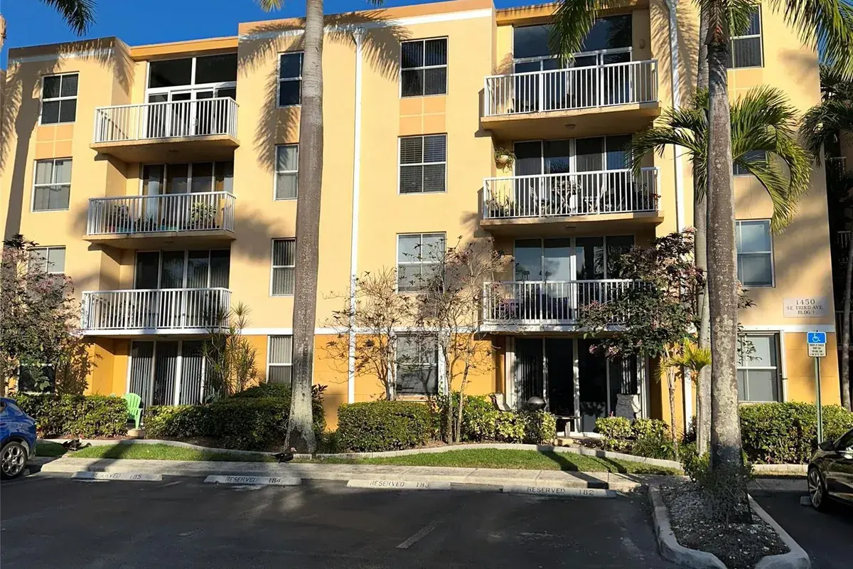 1450 SE 3rd Avenue # 107, Dania Beach FL 33004