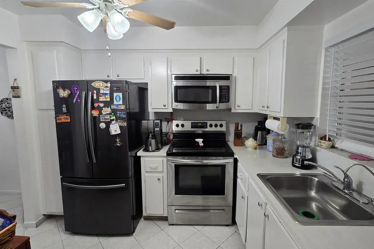 1200 Tallwood Avenue # 305, Hollywood FL 33021