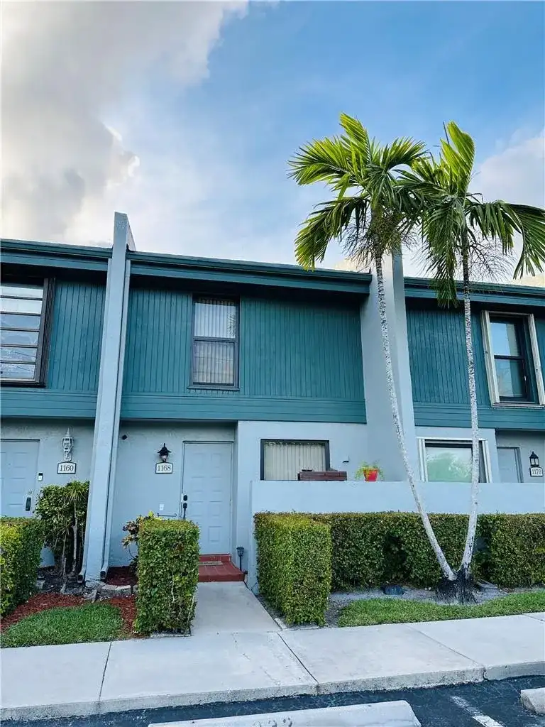 1168 NW 97th Avenue # 232, Pembroke Pines FL 33024