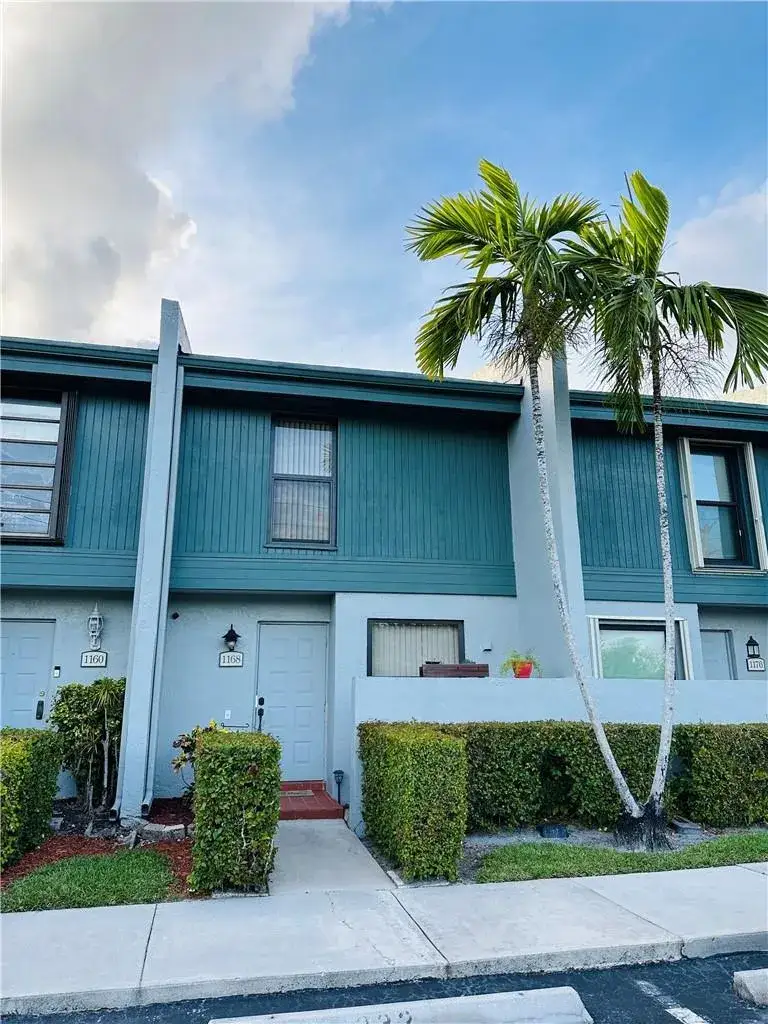 1168 NW 97th Avenue # 232, Pembroke Pines FL 33024